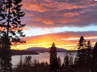 810 Lookout Blvd, Hope, ID 83836