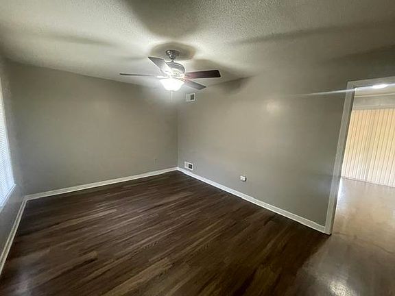 2nd image of 1188 Garden Rd