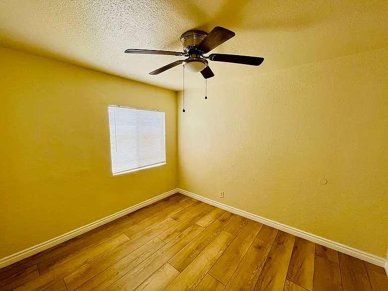 2612 Desert St #9 — Photo 8
