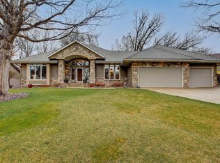 12083 Gantry Ct, Saint Paul, MN 55124