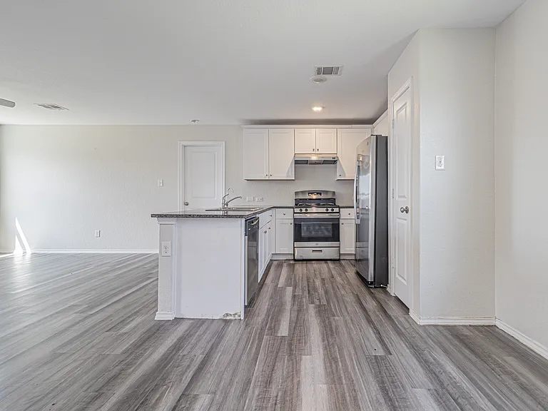 3814 Pickles Way — Photo 12