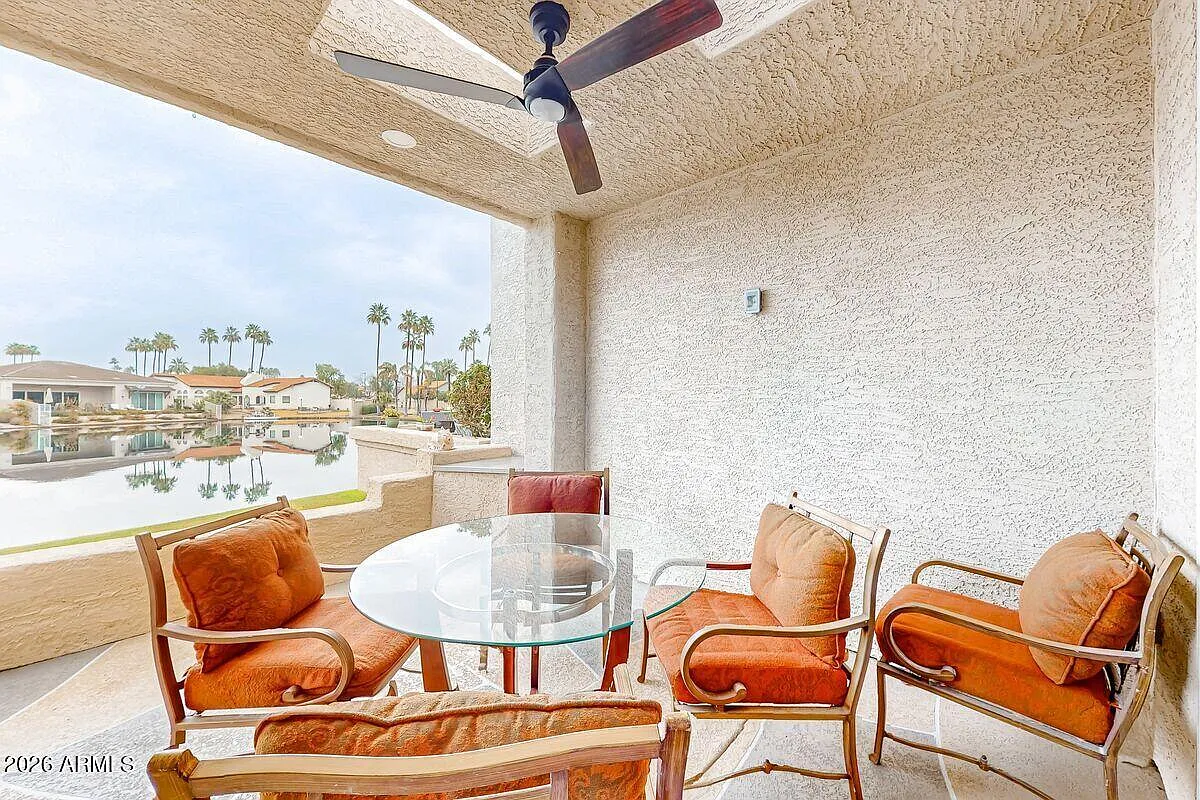 2 bed, 2.0 bath, 1148 sqft, $4,200 — Photo 4