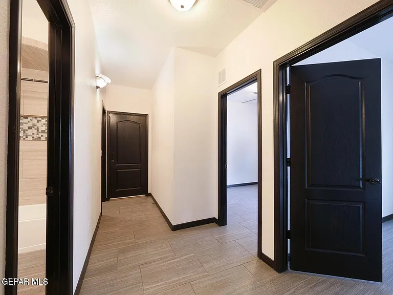 11629 Grotto Bay Ct — Photo 11