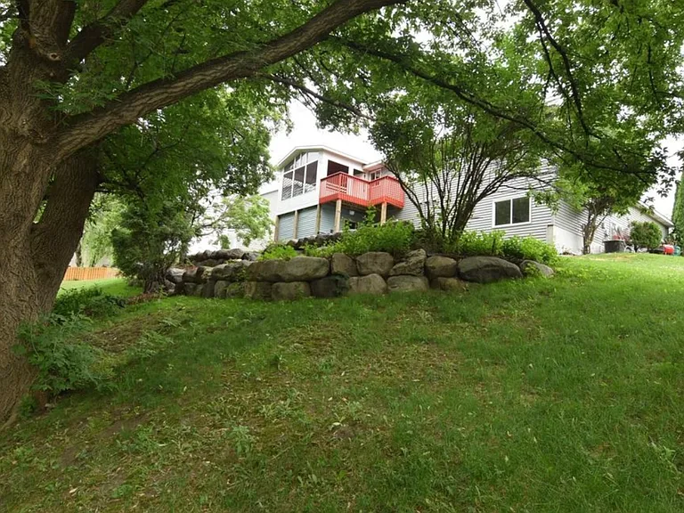 5756 Woodbridge Dr — Photo 23
