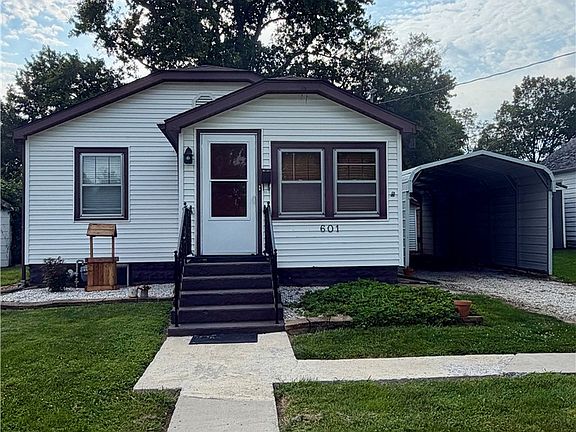 2nd image of 601 S 2nd St