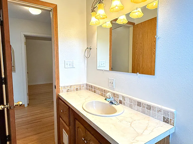 8048 SE Ellis St — Photo 18