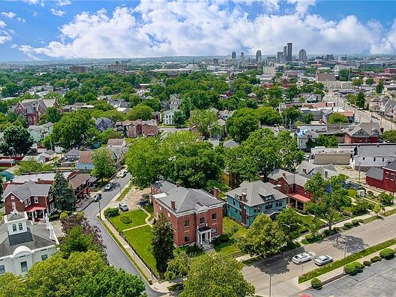 3rd image of 35 Linden Ave