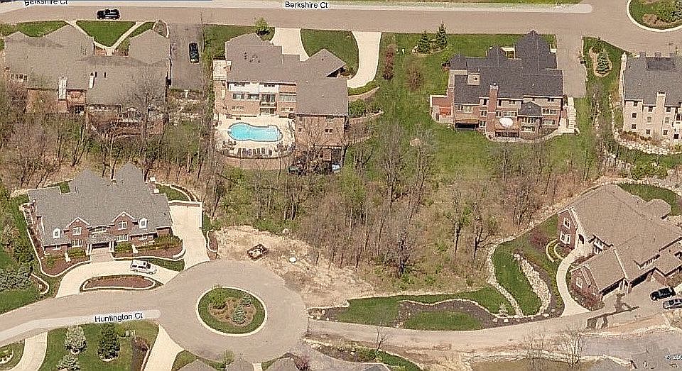 1st image of 34750 Huntington Ct