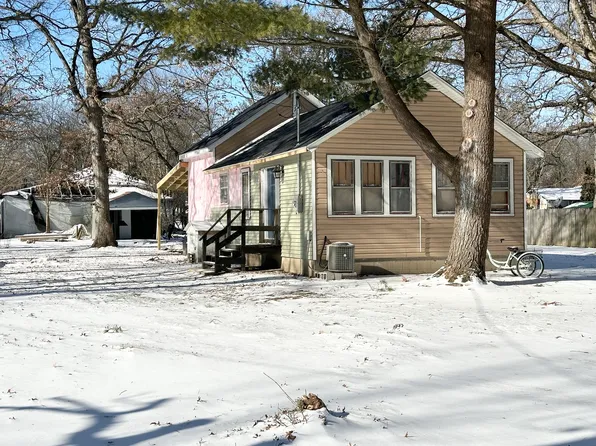 3176 N 17240e Rd, Momence, IL 60954