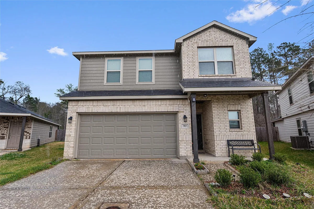 Building Photo - 707 Long Cedar Dr