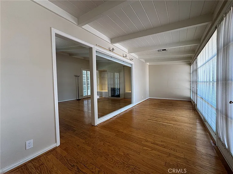 565 Sierra Vista Ave — Photo 11
