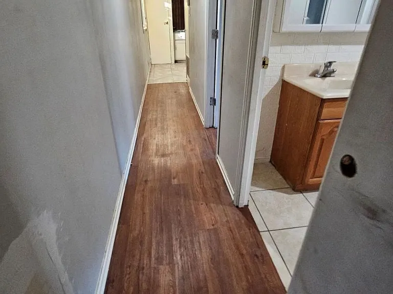 8497 Golden Valley Dr — Photo 3