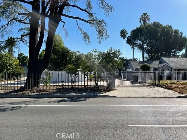 6532 Shoup Ave — Photo 13