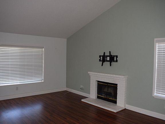 2nd image of 1030 Alden Glen Dr