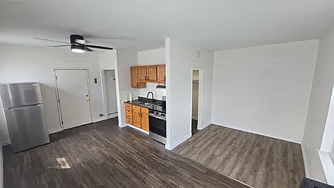123 Iowa Ave — Photo 2