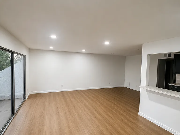 16970 Marygold Ave #14 — Photo 4