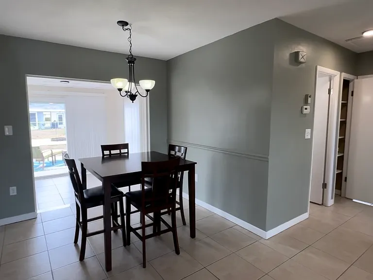 22320 Lasalle Rd — Photo 3