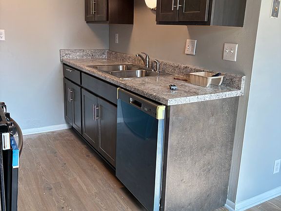 3rd image of 538 East Ave