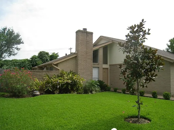 5813 Heather St, League City, TX 77573