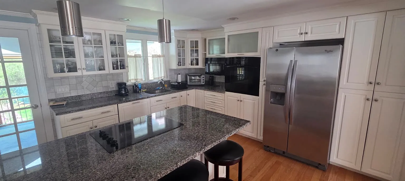 3 bed, 1900 sqft, $3,600 — Photo 3