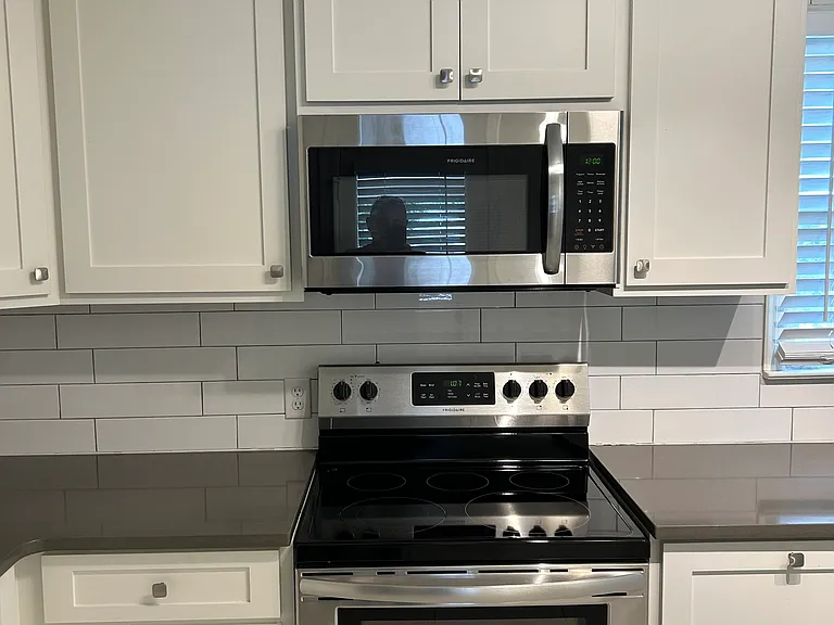 2423 Durwood Rd — Photo 8