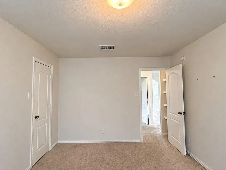 2338 Beacon Brook Ln — Photo 24