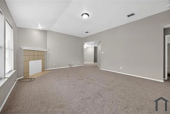 1432 Oak Hollow Ln — Photo 11
