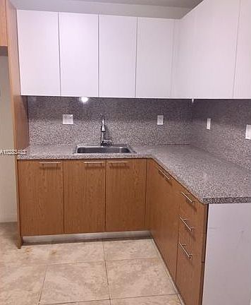 5th image of 15201 NE 6th Ave APT C101