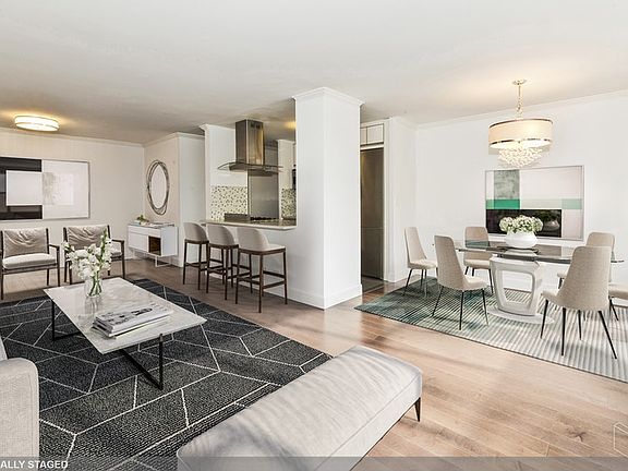 2nd image of 165 W 66th St APT 9C