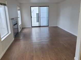 2325 W Crockett St #1, Seattle, WA 98199