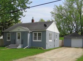 1746 Michigan Dr, Evansdale, IA 50707