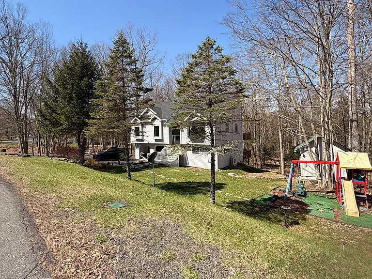 189 Oakenshield Dr — Photo 13