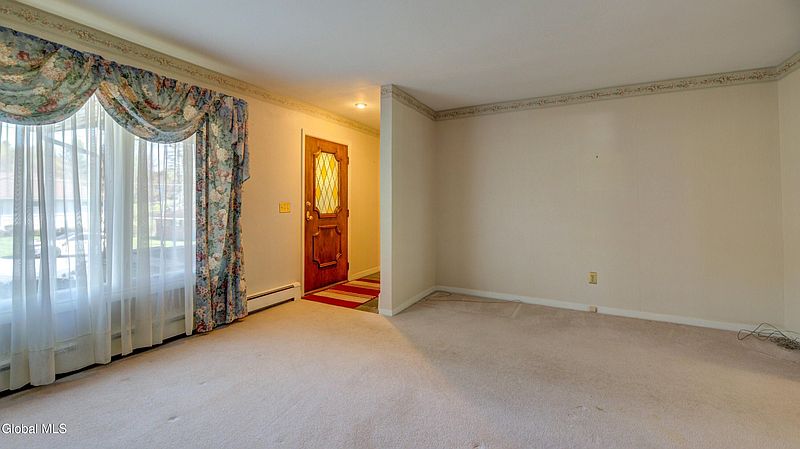 4th image of 39 Northern Terrace