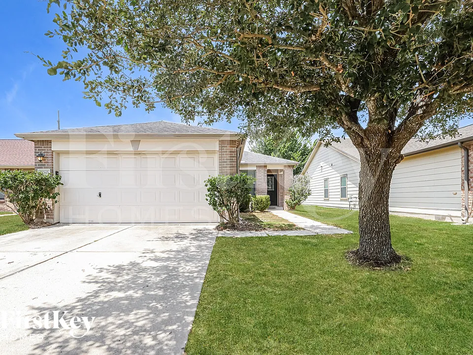 3043 Legends York Dr