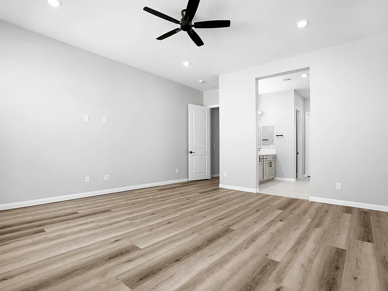 6323 Zephyr Ct — Photo 21