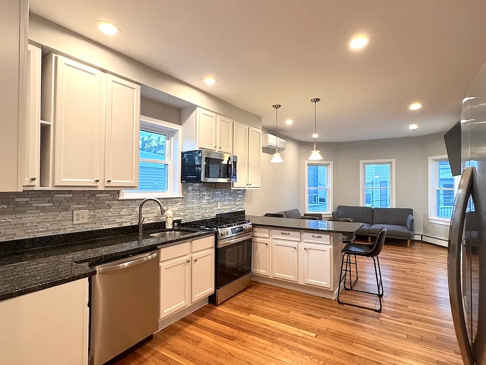 7 Pinckney Pl