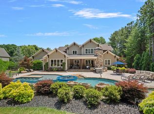 127 Bayberry Creek Cir, Mooresville, NC 28117
