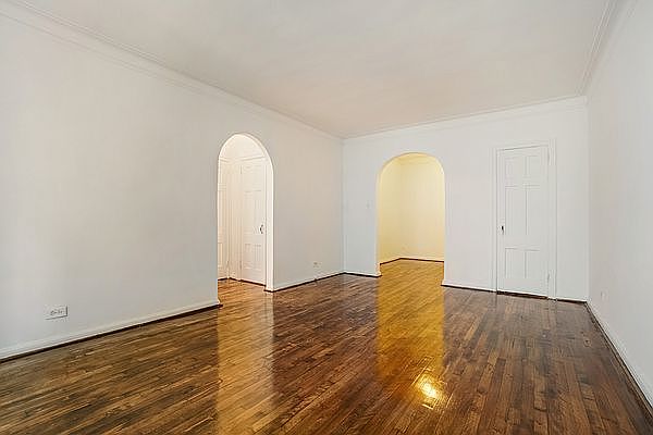 2nd image of 150 Remsen St #13