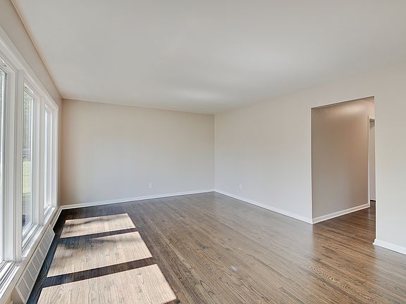 5th image of 2224 Fairhope Dr