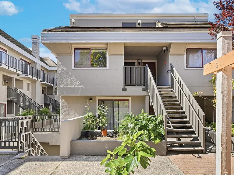 4151 El Camino Way #M — Photo 11