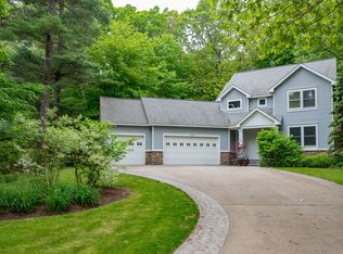 18099 Woodland Trl, Spring Lake, MI 49456