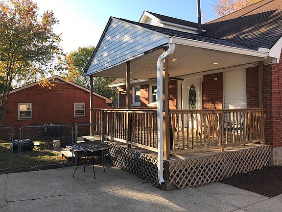 5th image of 631 Rosewood Dr