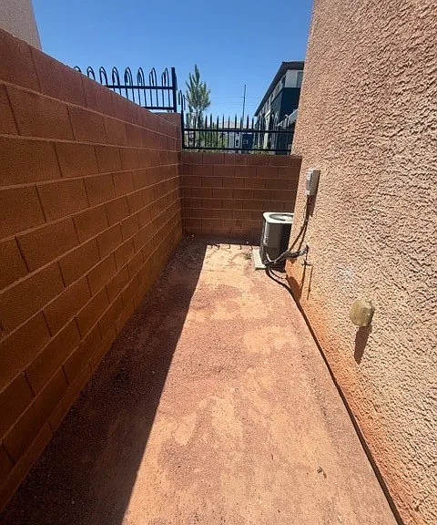 6037 Aripeka St — Photo 7
