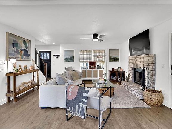 4th image of 107 Holcomb Rd