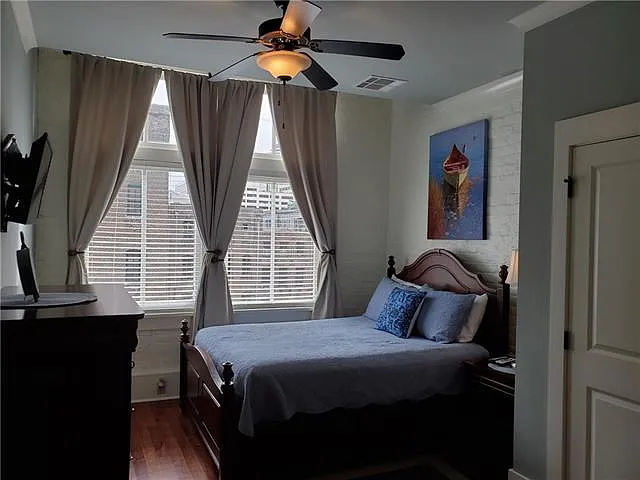 216 Chartres St #4E — Photo 8