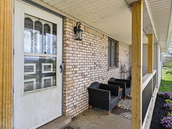 3rd image of 582 Hutchison Rd