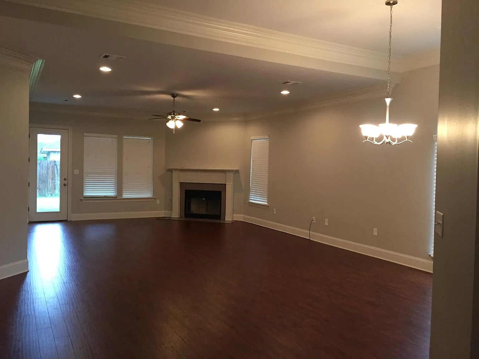 3 bed, 2152 sqft, $2,500 — Photo 3