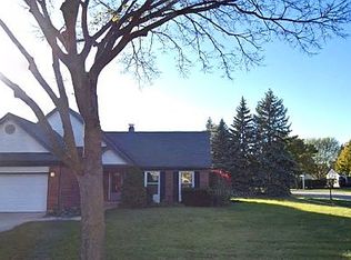 1030 Chaucer Way, Buffalo Grove, IL 60089