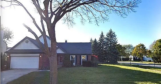 1030 Chaucer Way photo 1