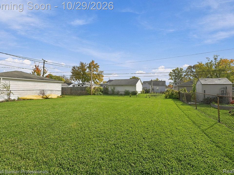 22704 Furton St, photo 21